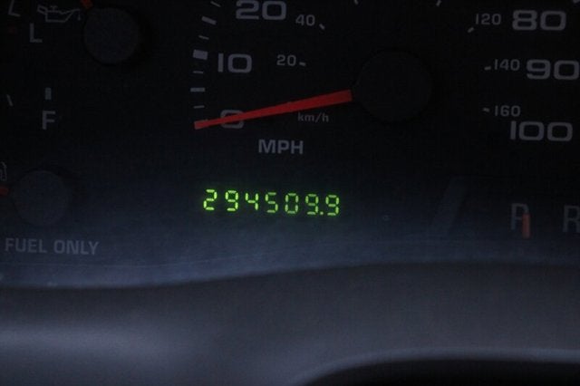 2002 Ford Super Duty F-350 SRW XLT