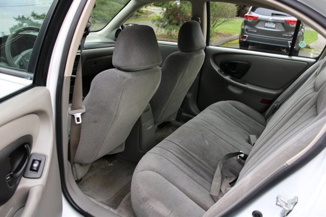 2004 Chevrolet Classic Base