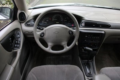 2004 Chevrolet Classic Base