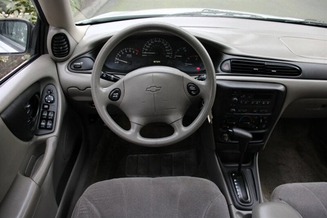 2004 Chevrolet Classic Base