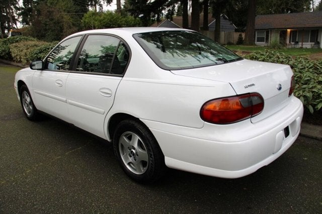 2004 Chevrolet Classic Base