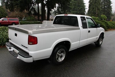 2002 Chevrolet S-10 LS