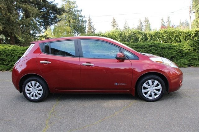 2015 Nissan LEAF S