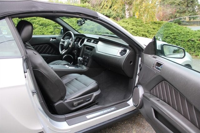 2010 Ford Mustang V6 Premium 94K MILES