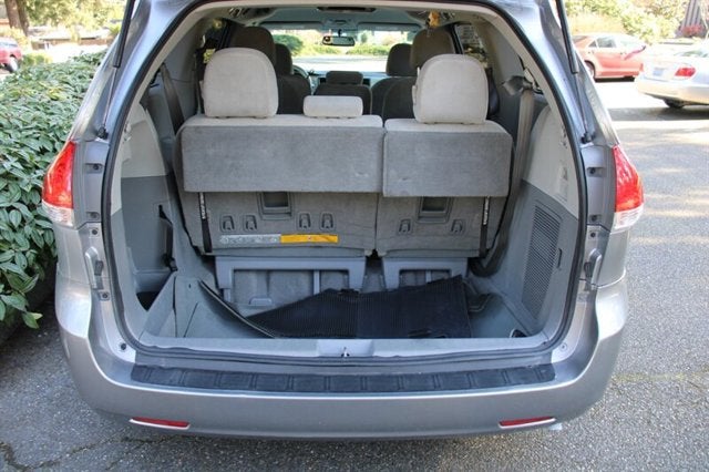 2011 Toyota Sienna LE 8-Passenger