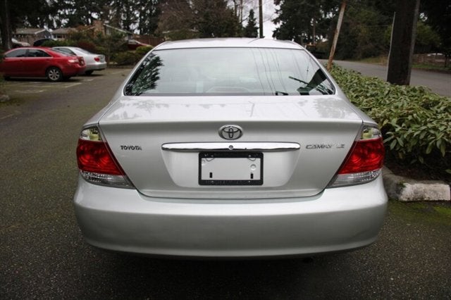 2005 Toyota Camry LE