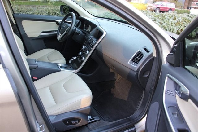 2016 Volvo XC60 T5 Premier