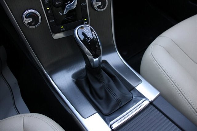 2016 Volvo XC60 T5 Premier